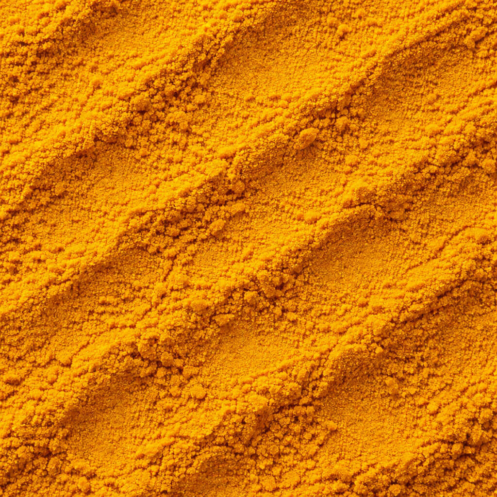 Cúrcuma em pó para dar cor e sabor a arroz, legumes, refogados, molhos e preparos caseiros.